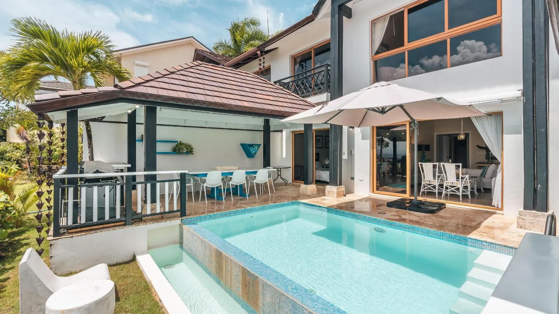 Magnificent Villa With Ocean View In Puerto Bahia Samana
