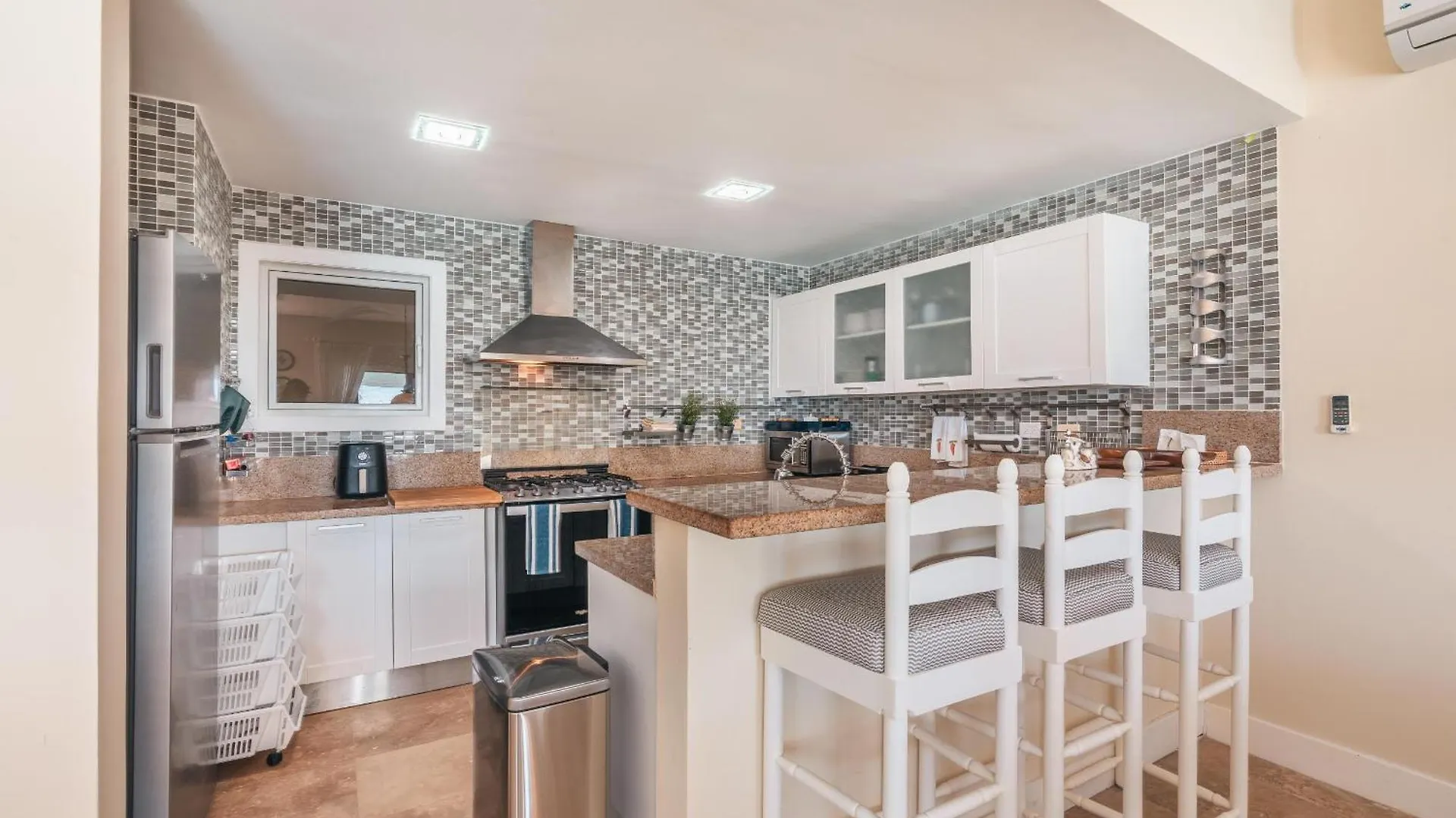 Magnificent Villa With Ocean View In Puerto Bahia Samana
