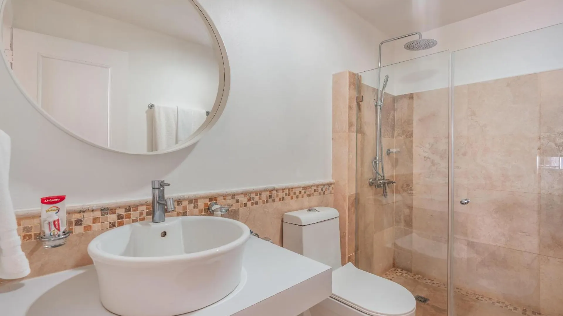 Magnificent Villa With Ocean View In Puerto Bahia Samana